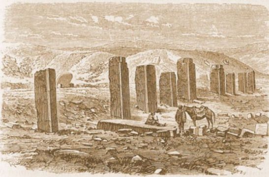 Tiawanaku et Puma Punka, Bolivie: les images que personne ne veut vous montrer - Page 2 1877-monolithic-square-standing-stones